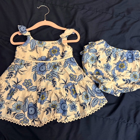 Other - Floral Baby Dress and Bloomers Set Size 6-9 mos